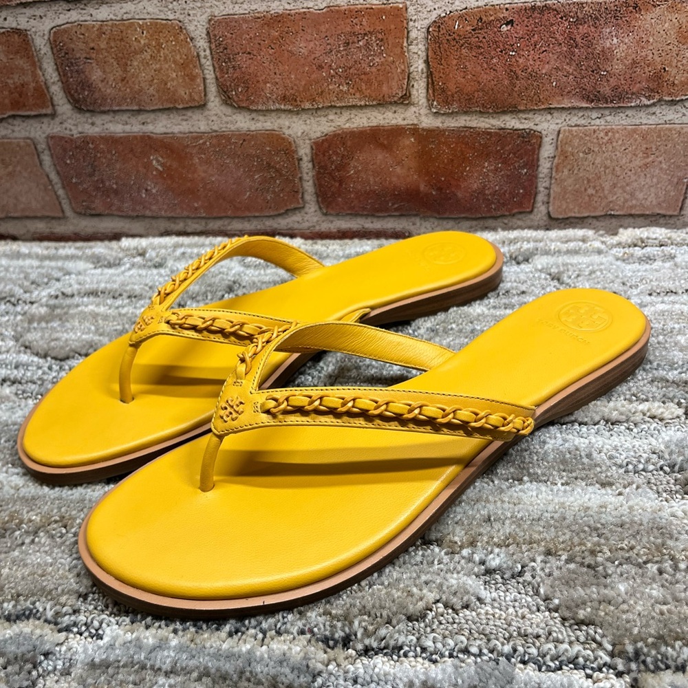 Tory Burch Mustard Everly chain thong sandals women’s sz 10